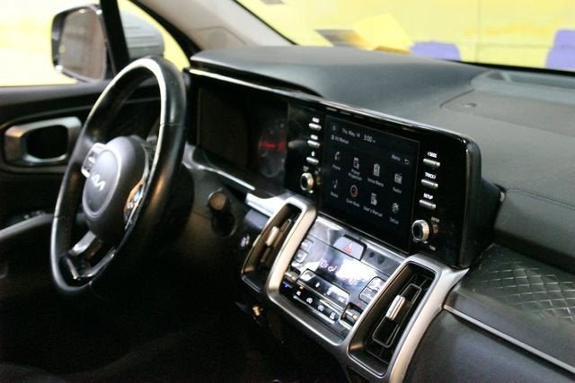 2022 Kia Sorento LX