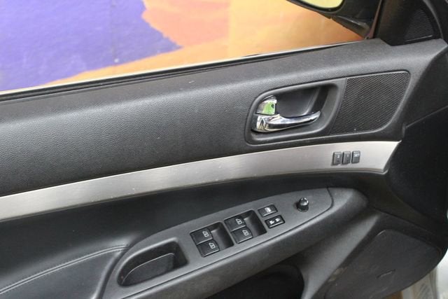 2012 INFINITI G37x x
