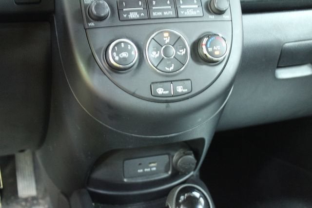 2013 Kia Soul Base